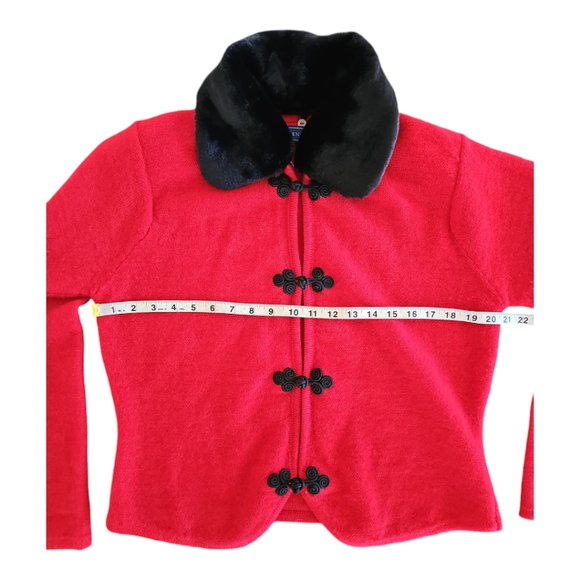 Karen Scott Red Wool Black Faux Fur Collar Vintage Cardigan Sweater 1980s M - Picture 7 of 9